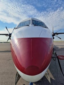 Q400 front